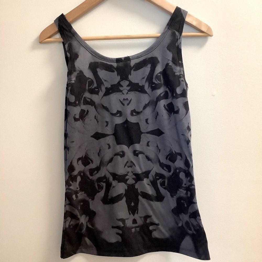 Crooks & Castles Tank Top. Size S